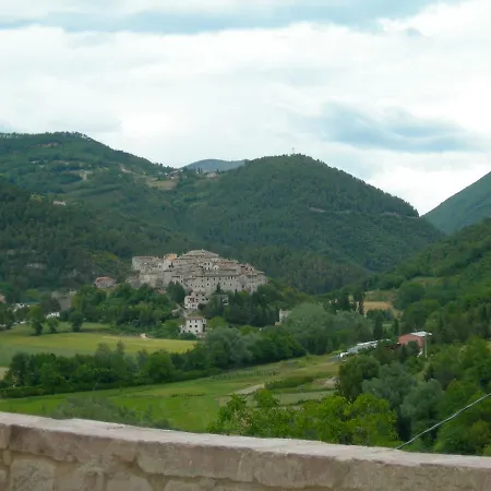 Дом отдыха Umbria Valnerina In Noble Near Spoleto X 4-6 Persons *